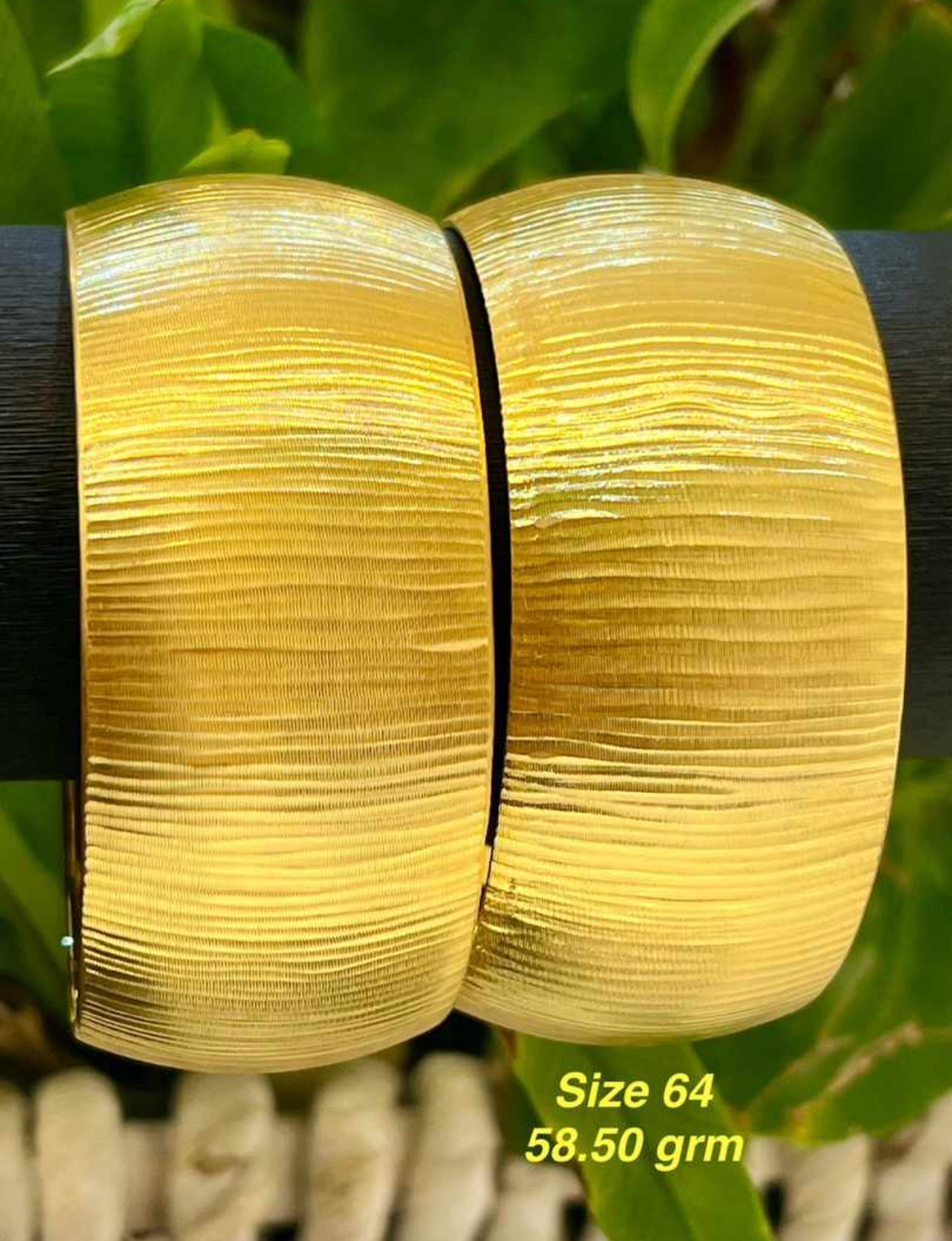 سوارات اماراتية قياس٦٤ وزن ٥٨،٥ غرام